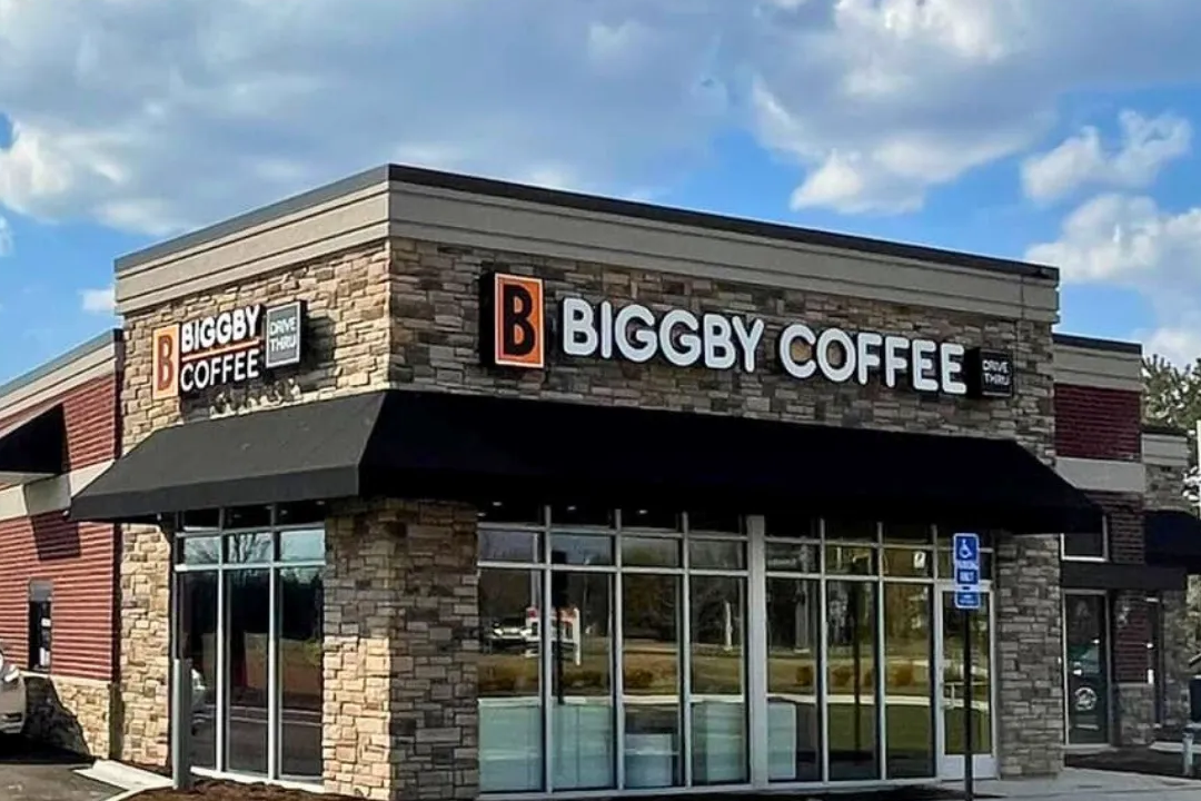 Biggby Brewed Coffee Caffeine Content: How Much is in a cups?